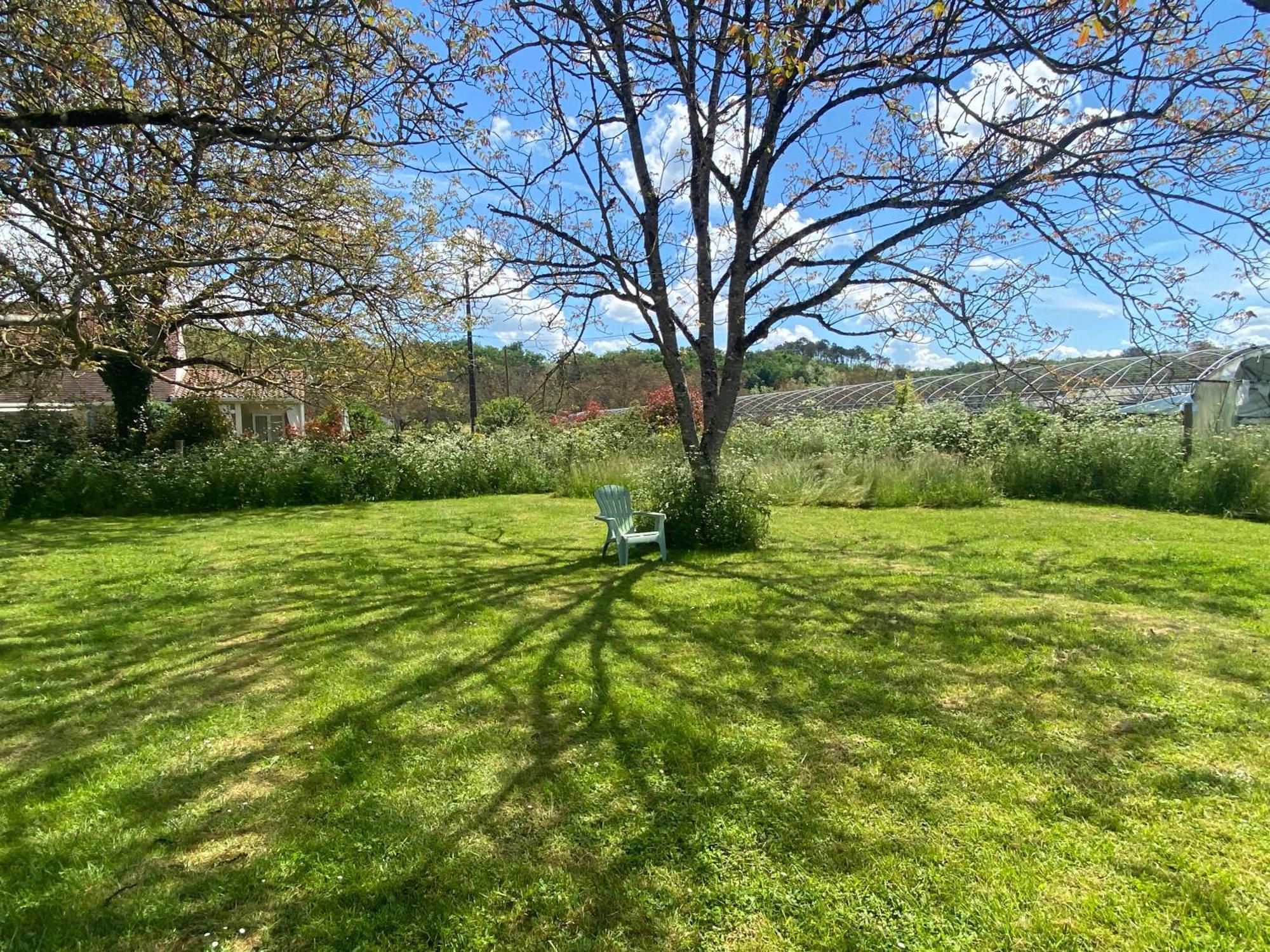 Gite Wildflower Lane Valojoulx Esterno foto