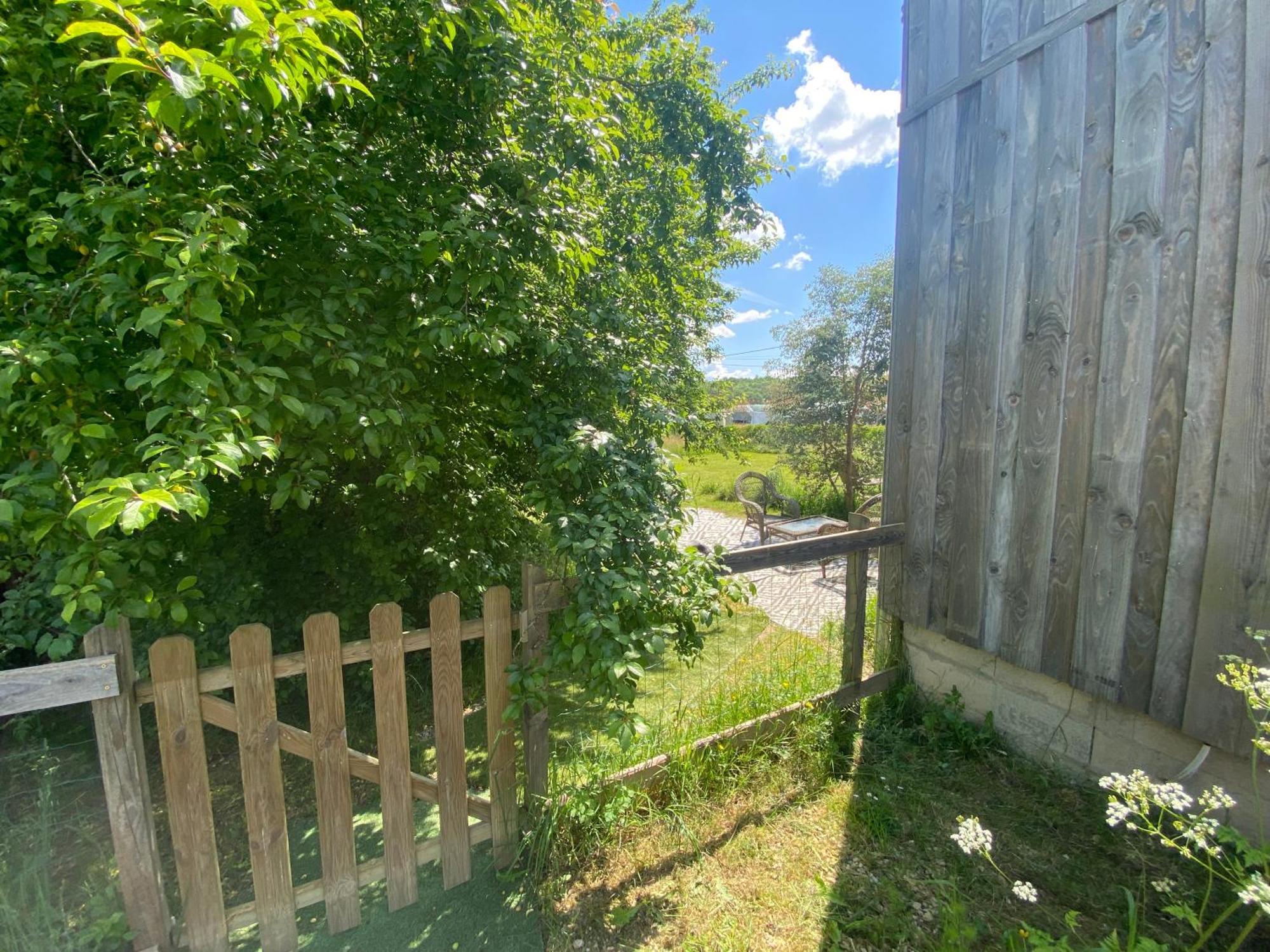 Gite Wildflower Lane Valojoulx Esterno foto